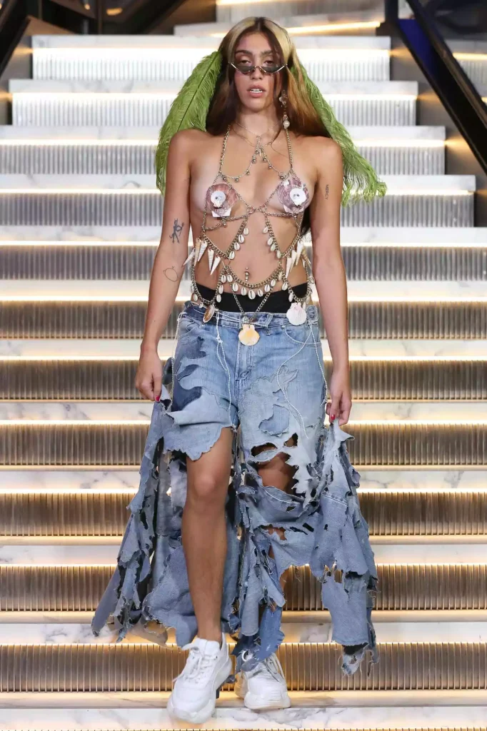 Madonna's Daughter Lourdes Leon, 21, Walks in NYFW Wearing Risqué Seashell Bra and Unshaven Legs
